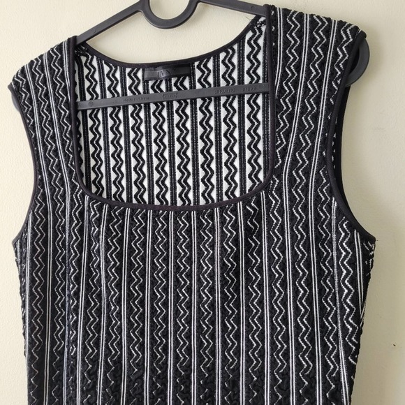RVN Chevron 3D Jacquard Square Neck Flare Dress Black White Sz Large - Picture 6 of 9